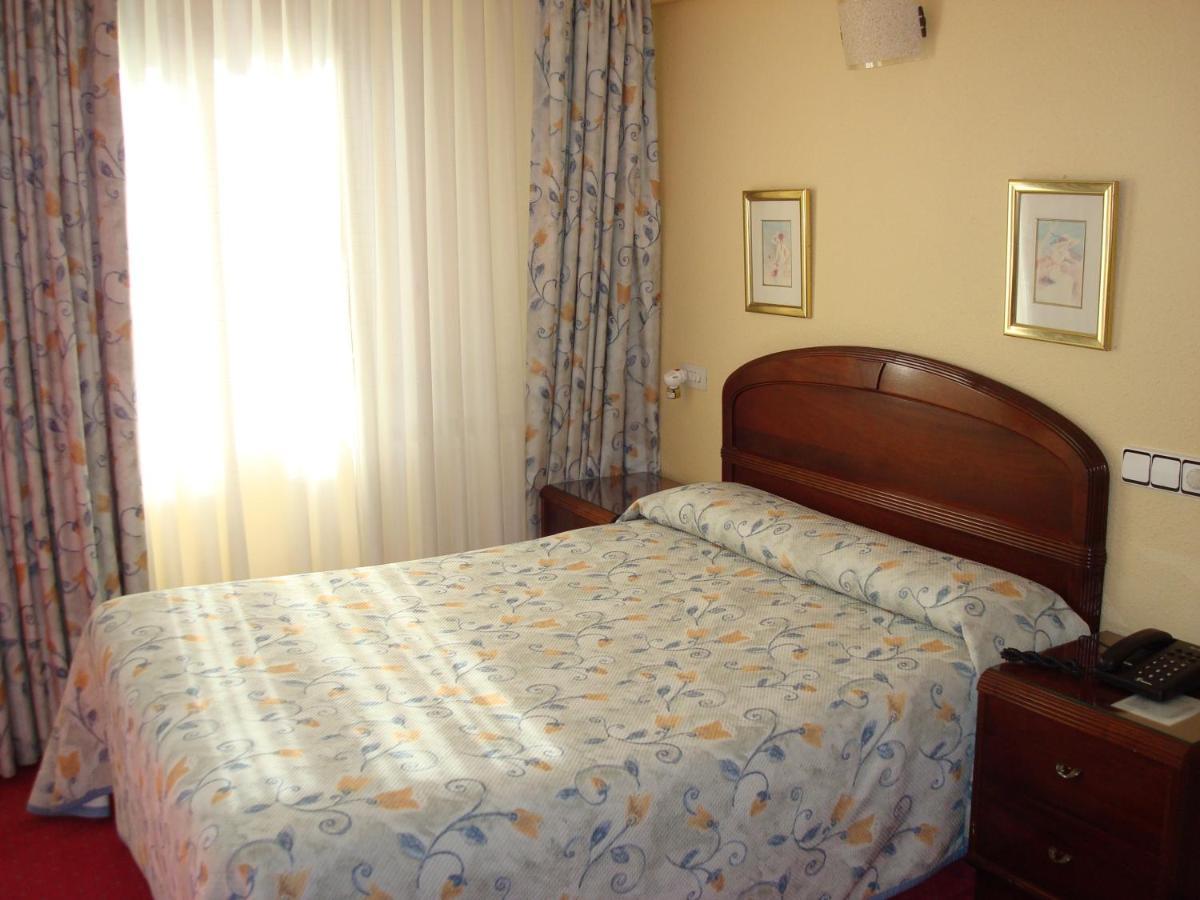 Hotel Estadio Бильбао Экстерьер фото