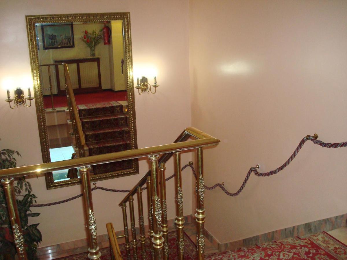Hotel Estadio Бильбао Экстерьер фото